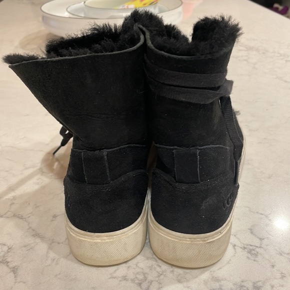 UGG Suede High Top Sneakers Shearling Size 8 - Picture 9 of 12